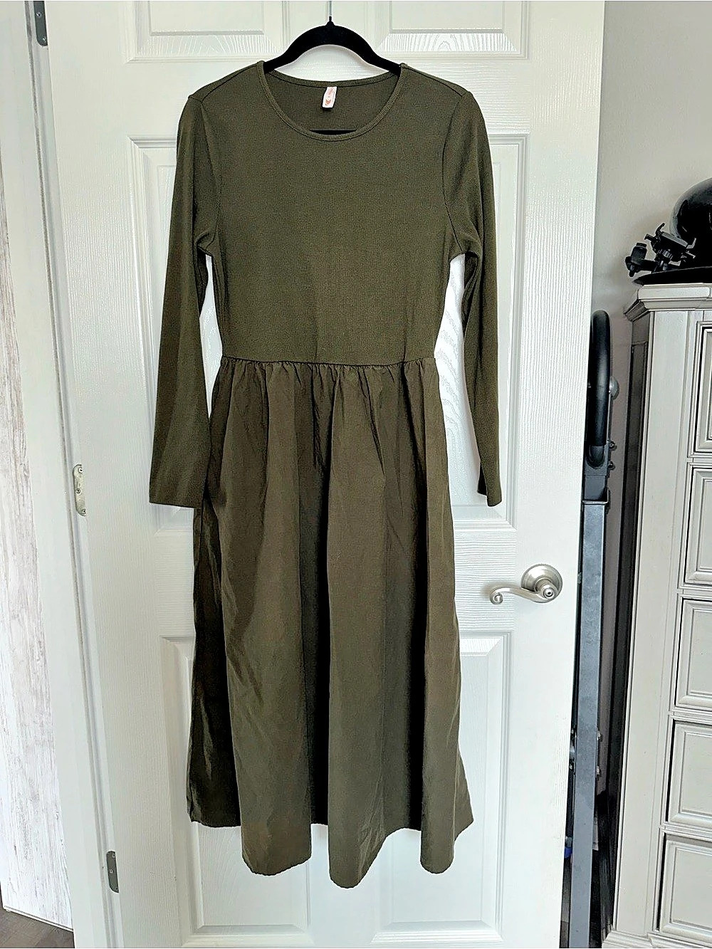 KIRUNDO Medium Olive Green Long Sleeve Midi Dress Ribbed Knit Gathered Skirt